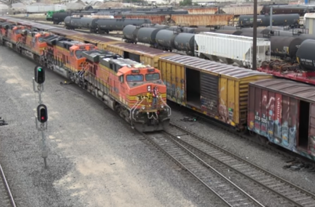 4K – Union Pacific Freight Train Operations atبنت فضائح خليجيه تتمتع مع ولد 2024  the West Colton Yard