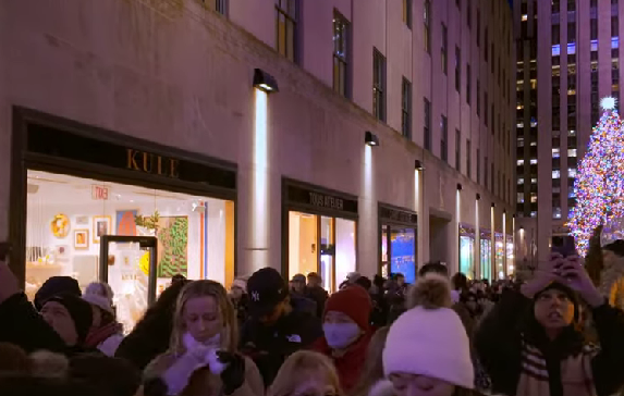 سكس الممثله شيماء الحاج ومنى تظهر كسها وطيزها nue, Rockefeller Center2024